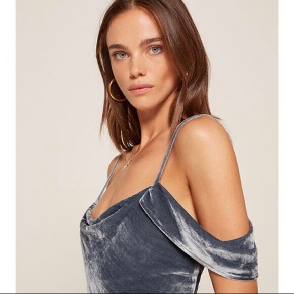 💕REFORMATION💕 Lorraine Cold Shoulder Velvet Mini Dress ~ Rain 2 NWOT - Picture 6 of 16